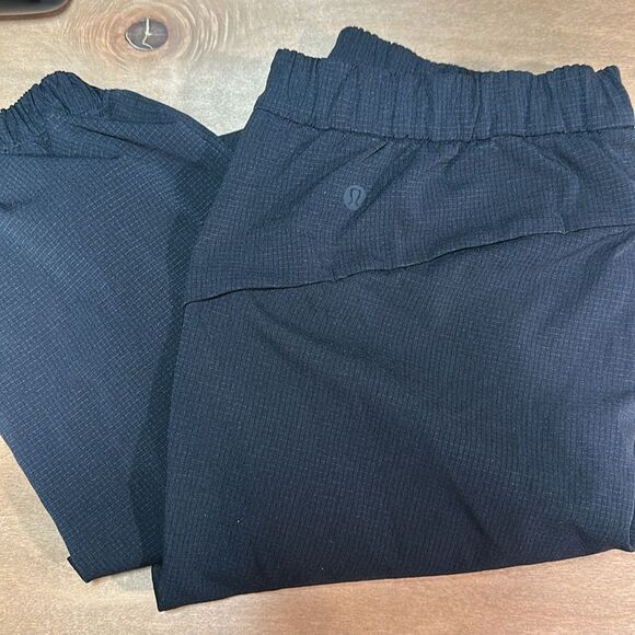 Lululemon Essential Affinity Mid Rise Jogger Black size 6 - Picture 10 of 13